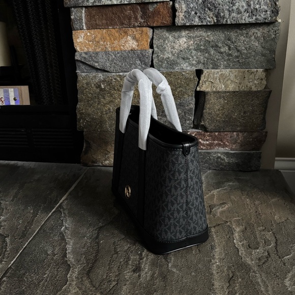 NWT Michael Kors Luisa Small Satchel - Picture 6 of 14